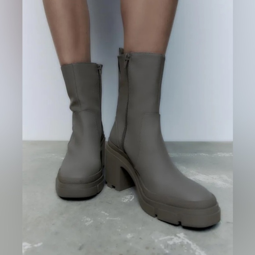 ZARA RUBBERIZED HEELED ANKLE BOOTS - Picture 2 of 7